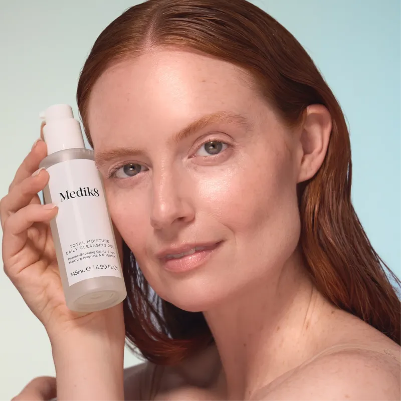 Зволожуючий очищаючий гель для обличчя Medik8 Total Moisture Daily Cleansing Gel 145 ml