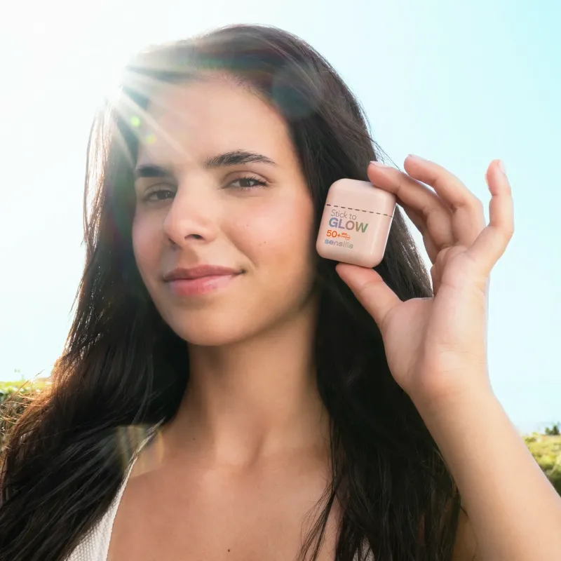 Фотозахисний стік з ефектом сяйва та SPF 50+ Sensilis STICK TO GLOW SPF50+ 10g