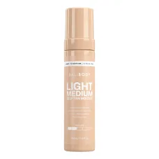 Мус автозасмага для тіла у відтінку Light Bali Body Light Medium Self Tanning Mousse 200 ml