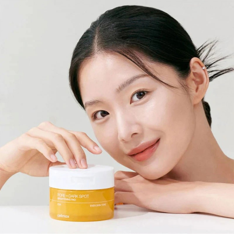 Падающие против темных пятен и расширенных пор Celimax Pore+Dark Spot Brightening Pad 100 ml (40 шт)