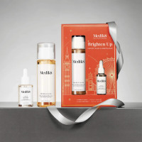 Лимитированный новогодний набор Medik8 Brighten UP Instant Glow&Smooth Duo Kit