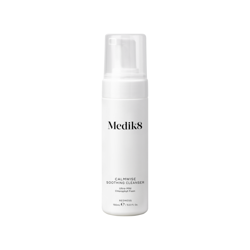 Очищающая пенка для чувствительной кожи Medik8 Calmwise Soothing Cleanser 150 ml