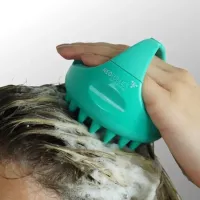 Щетка для массажа кожи головы Neofollics Hair Technology Scalp Massaging Shampoo Brush