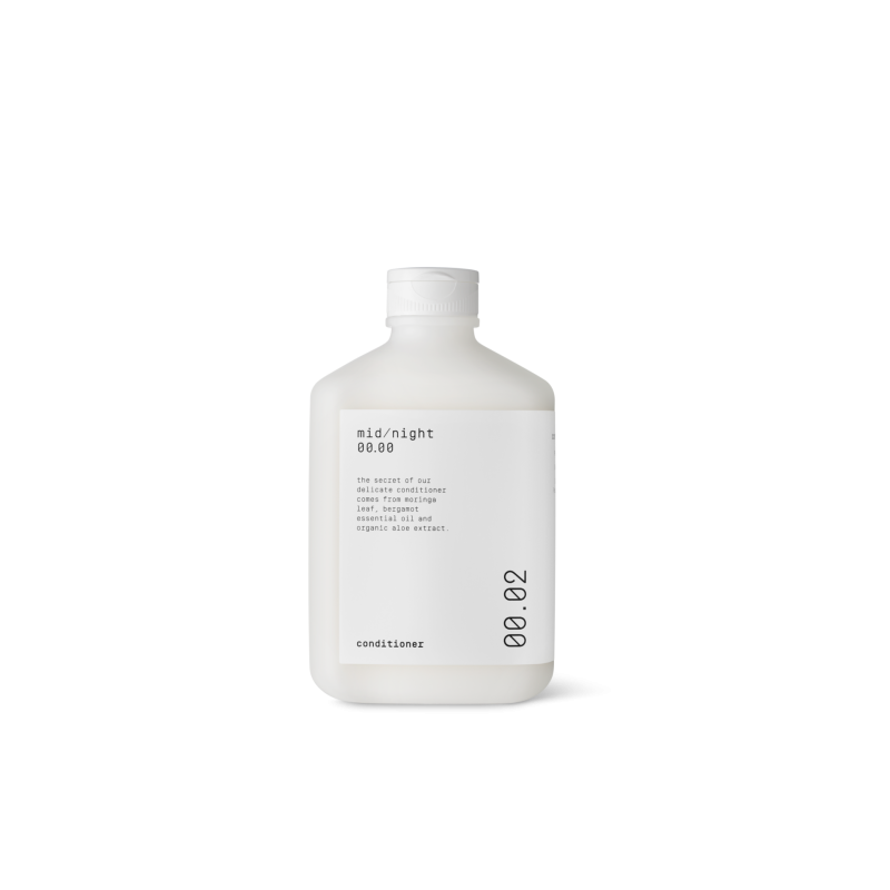 Зволожуючий кондиціонер Mid/night 00.00 Conditioner 00.02 300 ml